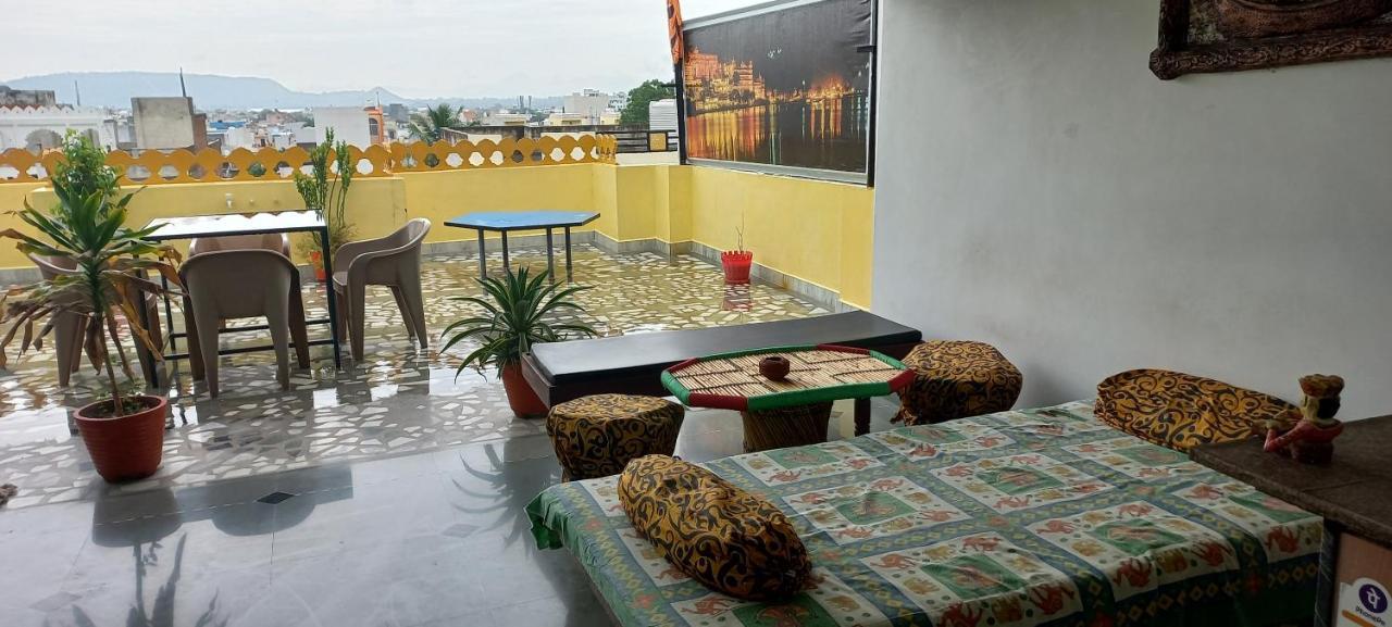 Hill Paradise Home Stay Udaipur Bagian luar foto