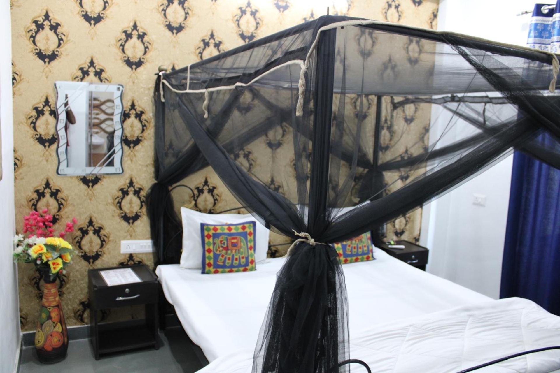 Hill Paradise Home Stay Udaipur Bagian luar foto