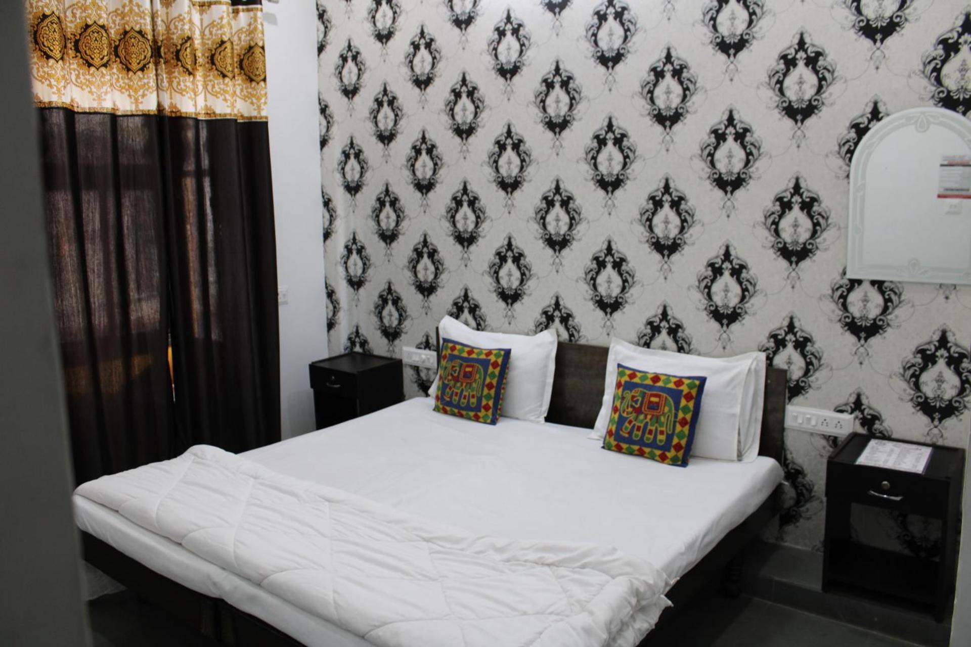 Hill Paradise Home Stay Udaipur Ruang foto
